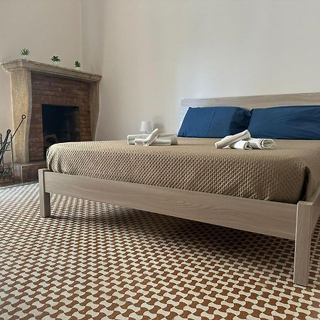 Palazzo Dei Pavoni Appartement Brindisi Buitenkant foto